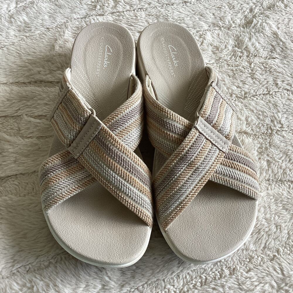 Clarks Cloudsteppers Sandals Women’s Size 9 Beige Striped Comfort Slides